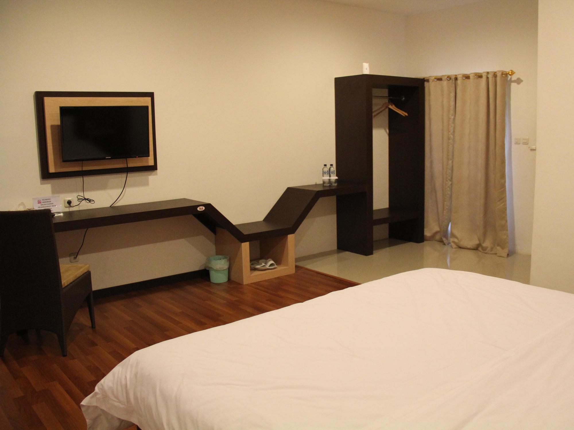 Kampoeng Nelayan Hotel Palu Eksteriør billede